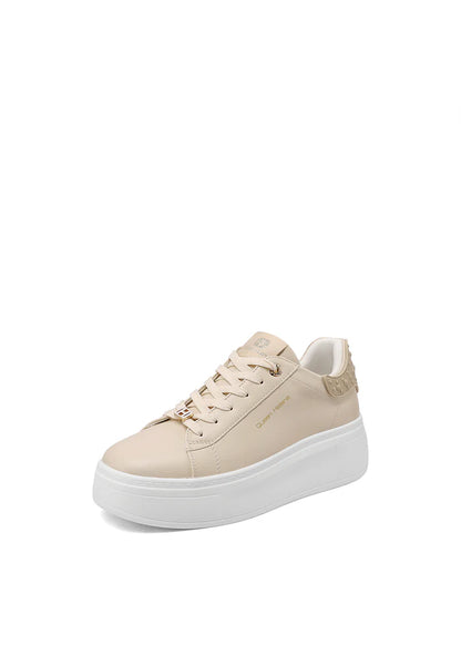 QUEEN HELENA SNEAKERS CHARM