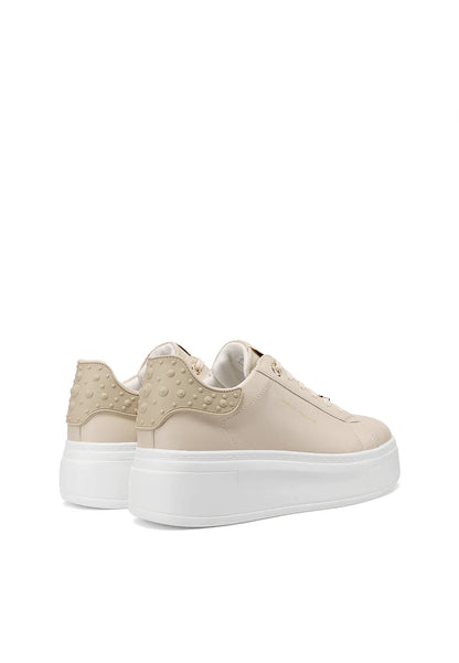 QUEEN HELENA SNEAKERS CHARM